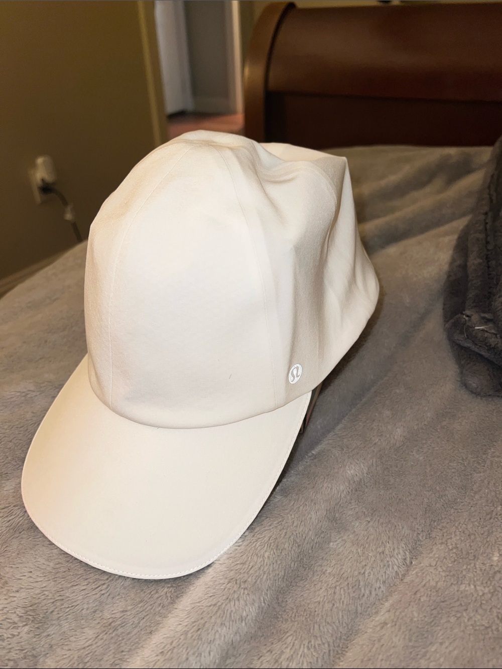 lululemon athletica women’s white Five-Panel Athletic Cap